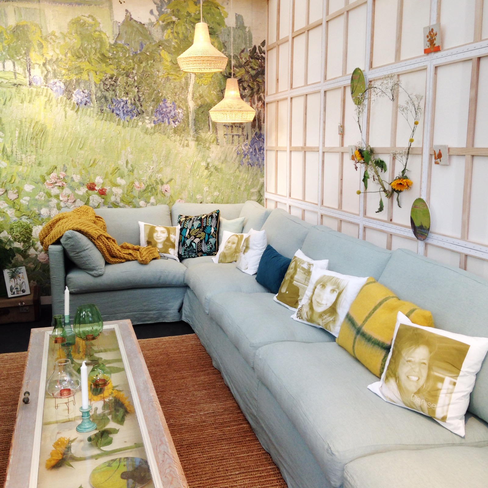 selinesteba.com - vtwonenendesignbeurs.JPG